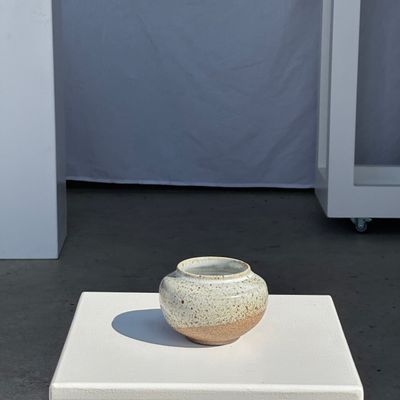 Vases - Small white ball vase with narrow neck in glazed speckled ceramic - OFFICE OBJETS