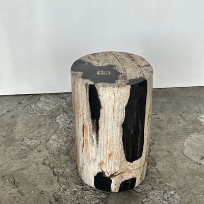 Autres tables  - Petite table d'appoint en bois pétrifié noire et blanche H28cm D:18 - OFFICE OBJETS