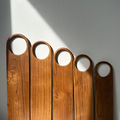 Ustensiles de cuisine - Planche à découper ou de présentation en teck monoxyle à anse (T4) - OFFICE OBJETS