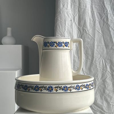 Bathroom storage - Villeroy & Boch earthenware toilet set - OFFICE OBJETS