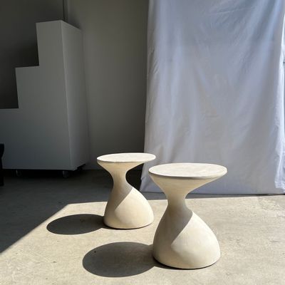 Night tables - Sexy Neck - End table in solid wood (monoxyle) organic shape white color - OFFICE OBJETS
