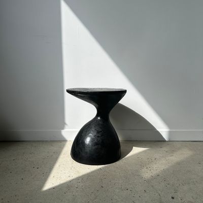 Night tables - Sexy Neck - End table in solid wood (monoxyle) organic shape black color - OFFICE OBJETS