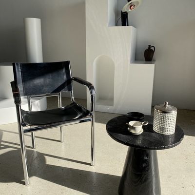 Autres tables  - Table d'appoint en bois massif noir (monoxyle) piètement conique - OFFICE OBJETS