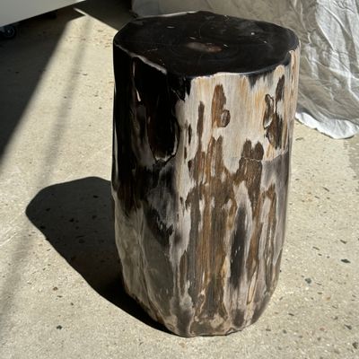 Other tables - Side table in multicolor tower petrified wood and black heart H:42 D:20-3 - OFFICE OBJETS