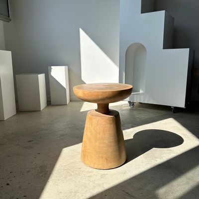 Tabourets - Table d'appoint, bout de canapé ou tabouret en manguier naturel monoxyle à plateau demi sphère H:51cm - OFFICE OBJETS