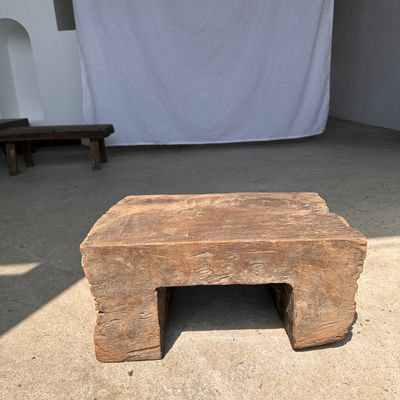 Tabourets - Tabouret en teck asiatique brut monoxyle organique - OFFICE OBJETS