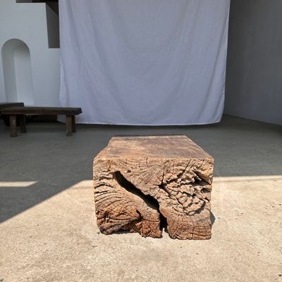 Tabourets - Tabouret en teck asiatique brut monoxyle organique - OFFICE OBJETS