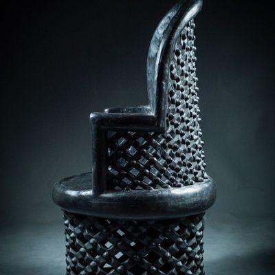 Objets design - Trône royal en bois, fait main Bamileke, Cameroun - QUINTESSENCE AFRICAINE