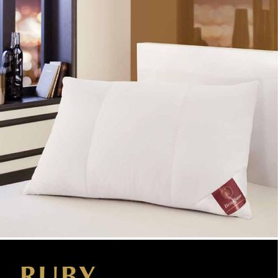 Couettes et oreillers  - RUBY - Le coussin en duvet d'oie aux multiples options - BRINKHAUS