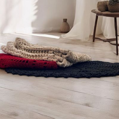 Tapis contemporains - Tapis en crochet Istanbul — Tapis monochrome fait main au design uniqu - MAISON ZOE