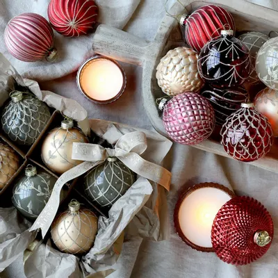 Guirlandes et boules de Noël - Boules de Noël et décorations. - CHIC ANTIQUE A/S