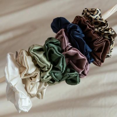 Ponies & Srunchies - Pure silk scrunchie - EMILY'S PILLOW