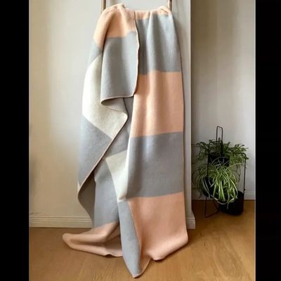 Plaids - Plaid couverture en laine, Carré Tricolore Gris Pêche - WOOL ONLY BY JOWOLLINA