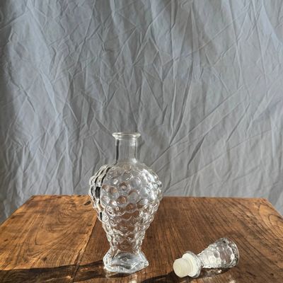 Carafes - Carafe à bouchon en forme de grappe de raisin H27 - OFFICE OBJETS
