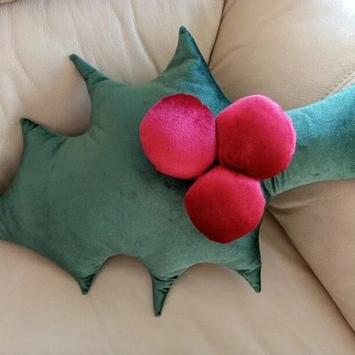 Coussins textile - COUSSIN EN FEUILLE DE HOUX - FLORALYS-MEUBLES