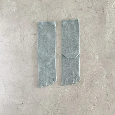 Chaussettes - Chaussettes femmes 5 orteils, taille haute en soie naturelle - YUITO CO. LTD