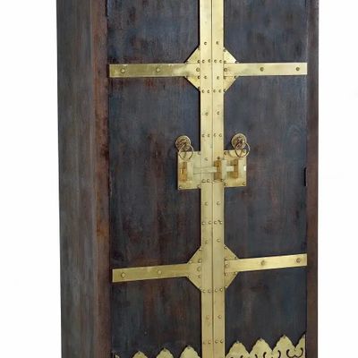 Wardrobe - Wooden cabinet and dark walnut bronze details - GINER Y COLOMER
