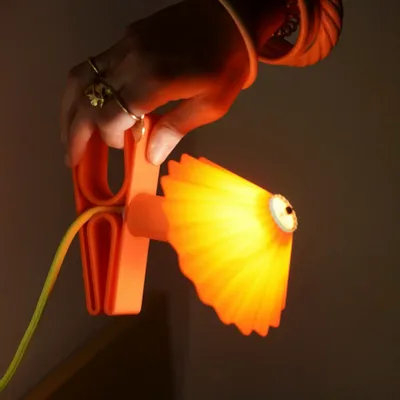Objets design - Lampe parasol - Lampe pince Made in France en plastique bio-sourcé - RAYON VERT STUDIO
