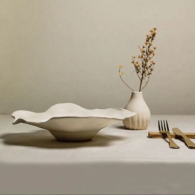 Formal plates - Floral plate with wide flange - MARIA MONASTERIO CERAMIC