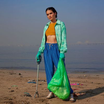 Apparel - Recycled bomber jackets: unique in their kind - I WAS A SARI