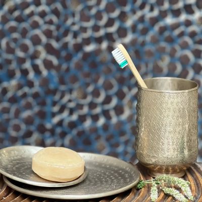 Objets de décoration - VERRE EN LAITON ARGENTÉ MARTELÉ ET GRAVÉ 'PALMYR' - KARAWAN AUTHENTIC