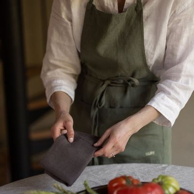 Tabliers de cuisine - Tablier en lin fait main — vert avec broderie - OURY HOME