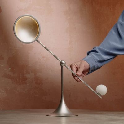 Lampes de bureau - Lampe de bureau Ovo argent mat - LUMIO