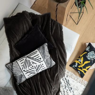 Linge de lit - Jeté uni Fara Ombre 240 x 260 - MAISON VIVARAISE - SDE VIVARAISE WINKLER