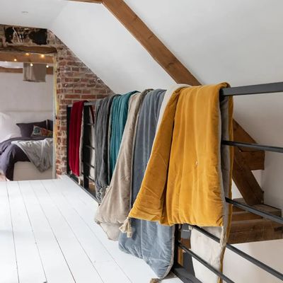 Linge de lit - Edredon pompons Elise Grège 80 x 180 - MAISON VIVARAISE - SDE VIVARAISE WINKLER