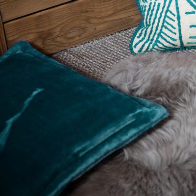 Coussins - Coussin Tender Paon 50 x 50 - MAISON VIVARAISE - SDE VIVARAISE WINKLER