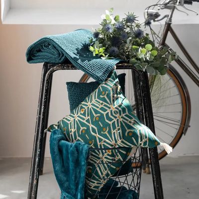 Linge de lit - Jeté Maia Pétrole 180 x 260 - MAISON VIVARAISE - SDE VIVARAISE WINKLER