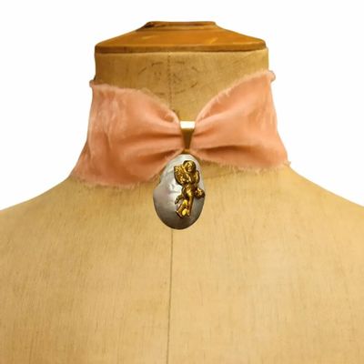 Bijoux - Choker Velours de soie rose - Barocco - FASCINATO