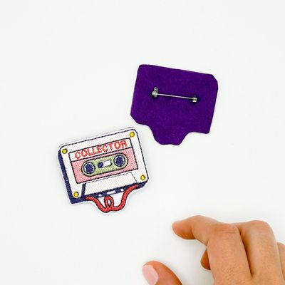 Gifts - Embroidered Brooch “Collector of Moments” – For Precious Memories - PETIT POIRIER