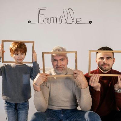 Other wall decoration - Wire Wall Decoration\" Family\” - to pin - Wall Jewelry - BIJOUX DE MUR