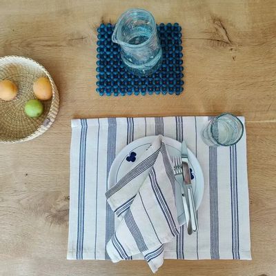 Sets de table - Set de table et serviette tissés à la main | Tsiame beige rayures bleu - SOLOKO