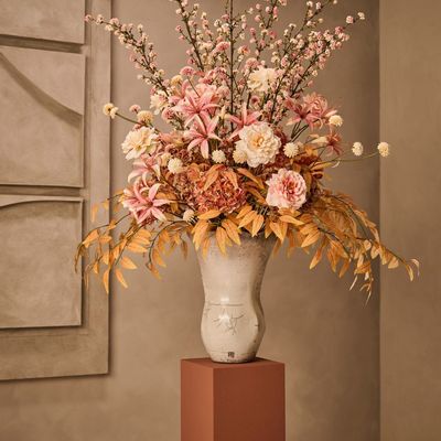 Floral decoration - Pastel artificial flower mix - SILK-KA BV