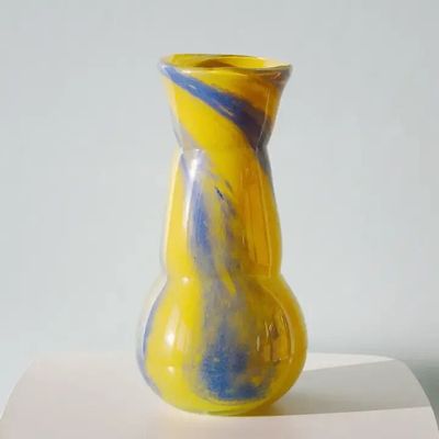 Vases - Vase en verre GLORY | Soufflé à la bouche | Verre recyclé | Jaune bleu - SOLOKO