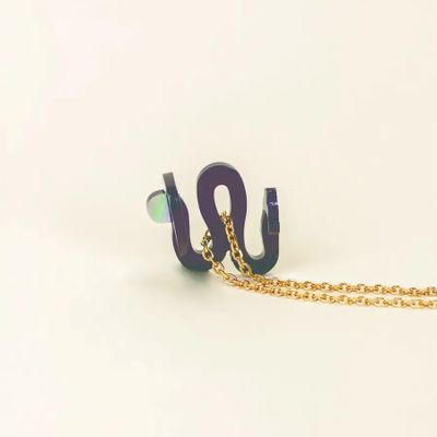 Bijoux - Pendentif Serpent en corne noire et nacre - L INDOCHINEUR X RIVÊT
