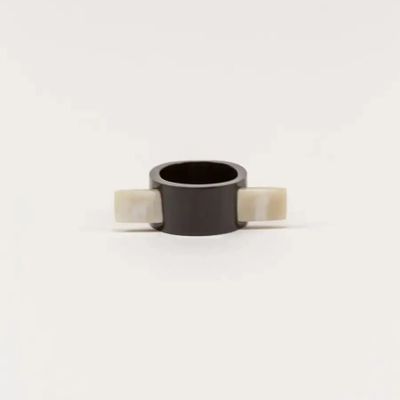 Jewelry - Tunnel ring in blond horn in Size M - L INDOCHINEUR X RIVÊT