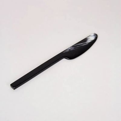 Couverts & ustensiles de cuisine - Couteau à beurre en corne noire avec manche laqué rouge - L INDOCHINEUR X RIVÊT