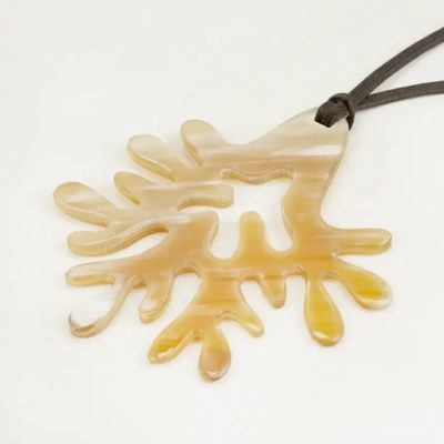Bijoux - Pendentif grand corail en corne noire Afrincaine - L INDOCHINEUR X RIVÊT