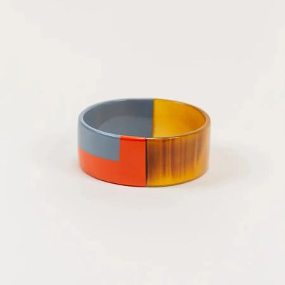 Bracelets - Eclisse round bangle in hoof with beige and khaki lacquer, size S - L INDOCHINEUR X RIVÊT