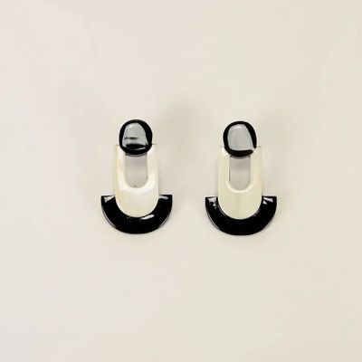Bijoux - Boucles d'oreilles géométriques en corne blonde et noire - L INDOCHINEUR X RIVÊT
