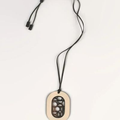 Bijoux - Pendentif oval Bauhaus en sabot de buffle et laque ivoire - L INDOCHINEUR X RIVÊT