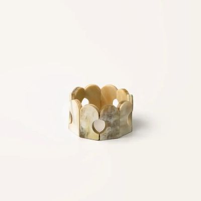 Bracelets - Articulated bracelet with 3 crown pieces in blond horn - L INDOCHINEUR X RIVÊT