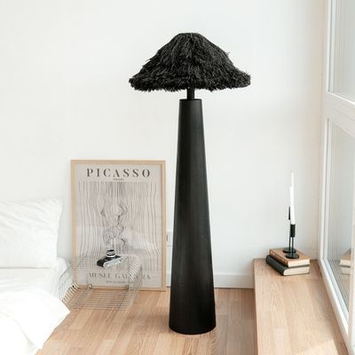 Lampadaires - Lampadaire noir Sazha — Base Shou Sugi Ban et abat-jour en laine - PLETOSTUDIO