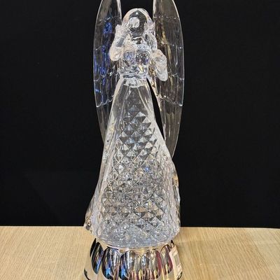 Autres décorations de Noël - Ange Lumineux LED avec Trompette – RGB et Alimentation DC - BLUE STAR B.V.