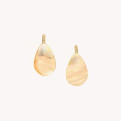 Bijoux - Boucles d'oreilles petite dormeuse pétale nacre dorée - Fioria - NATURE BIJOUX