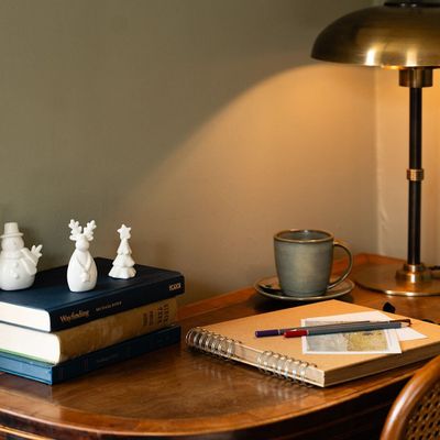 Christmas table settings - Small Ceramic White Snowman - WE LOVE SEASONS