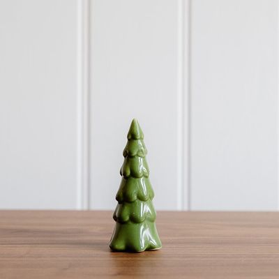 Christmas table settings - Scalloped Green Christmas Tree - WE LOVE SEASONS